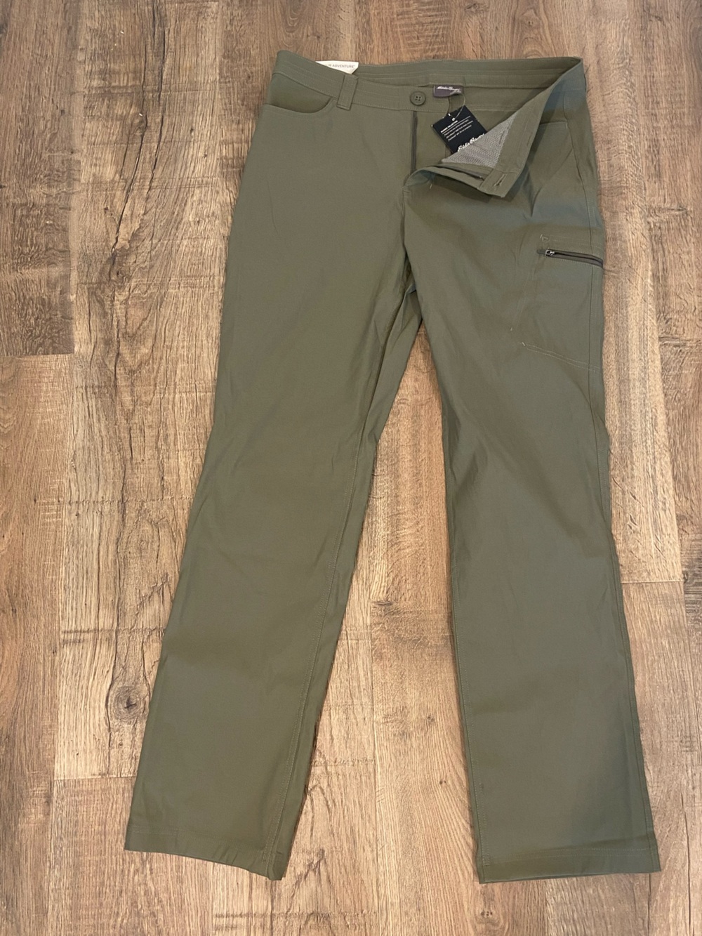 NWT Eddie Bauer Women’s Rainier Outdoor Pants Olive Work Utility